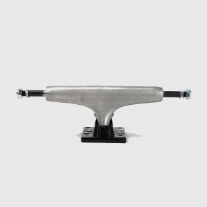 black_92d945b1-f0a9-4351-9fd4-560b3f0c4554.jpgv1763138436 Film Trucks - Black Baseplate